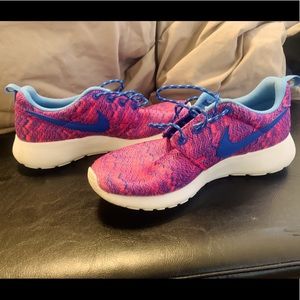 Nike Roshe Run GS